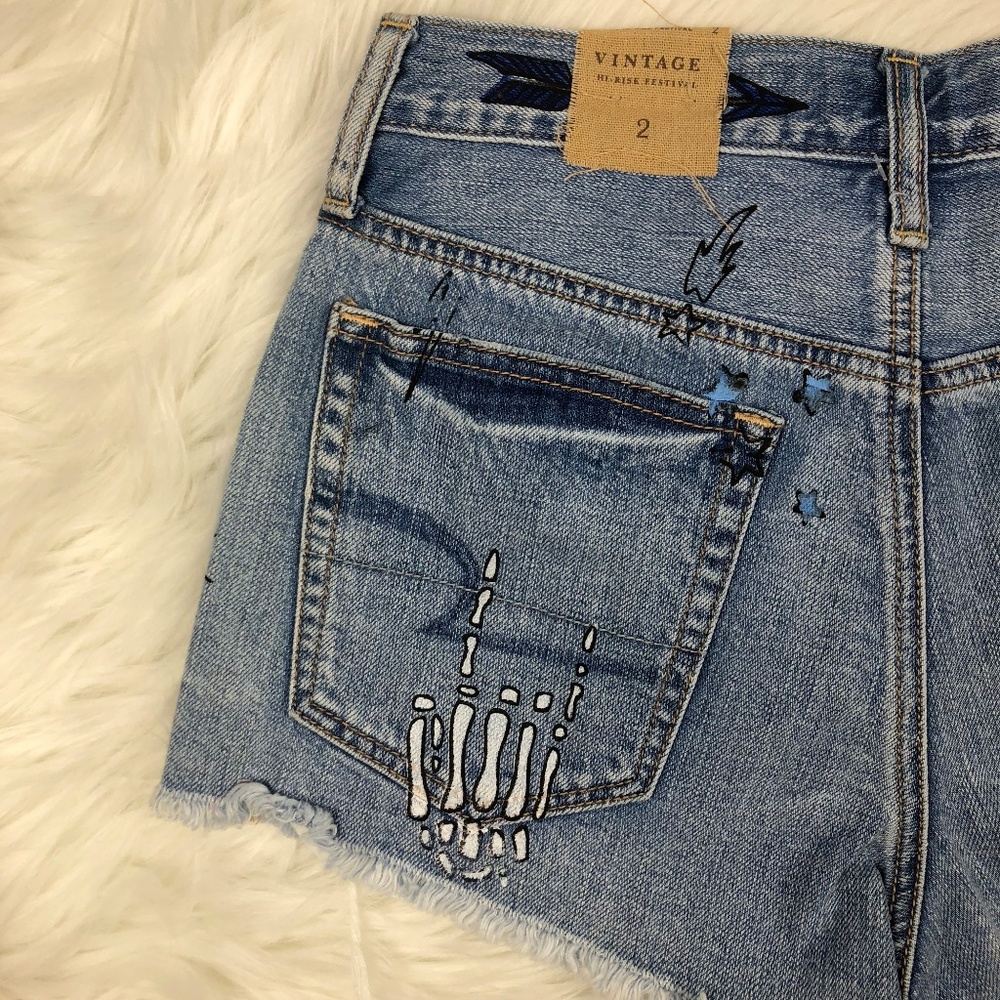 AEO Vintage HI-RISE Graphic Festival Short Button - Picture 6 of 8